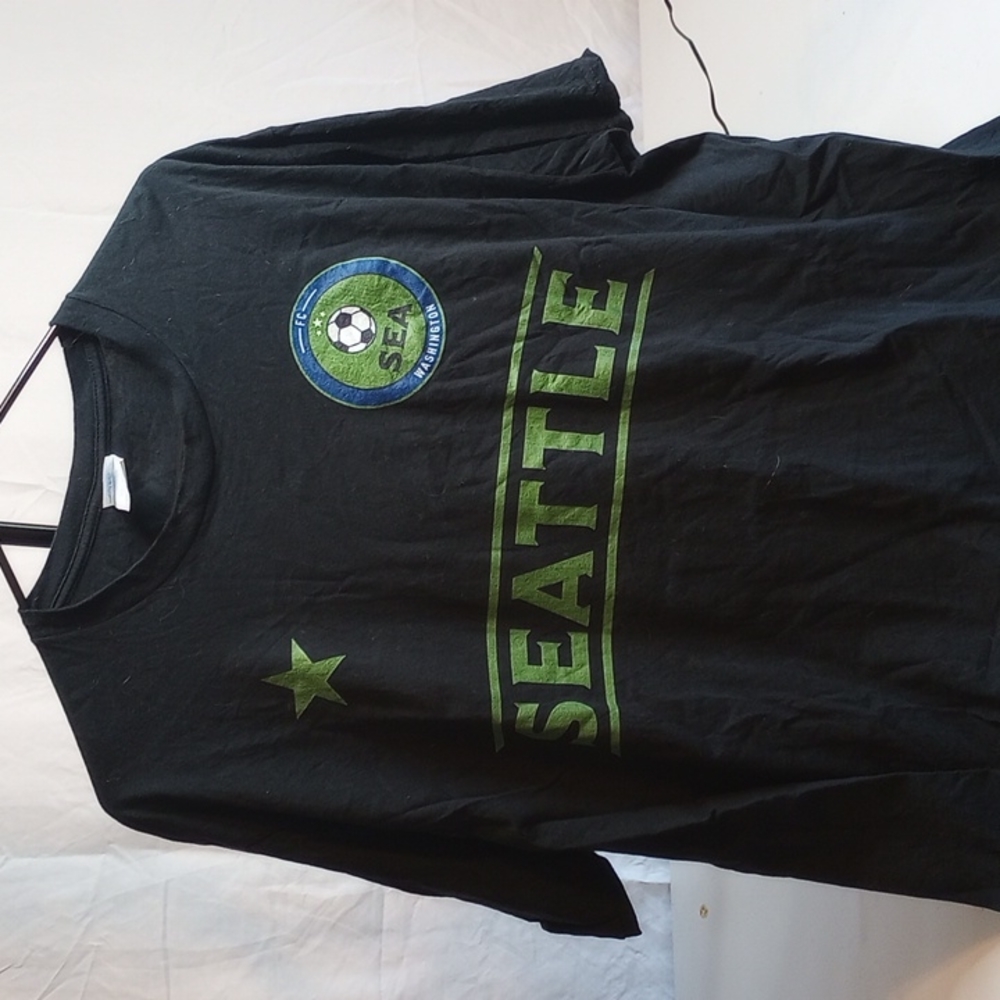Port & Company black graphic T-shirt XL